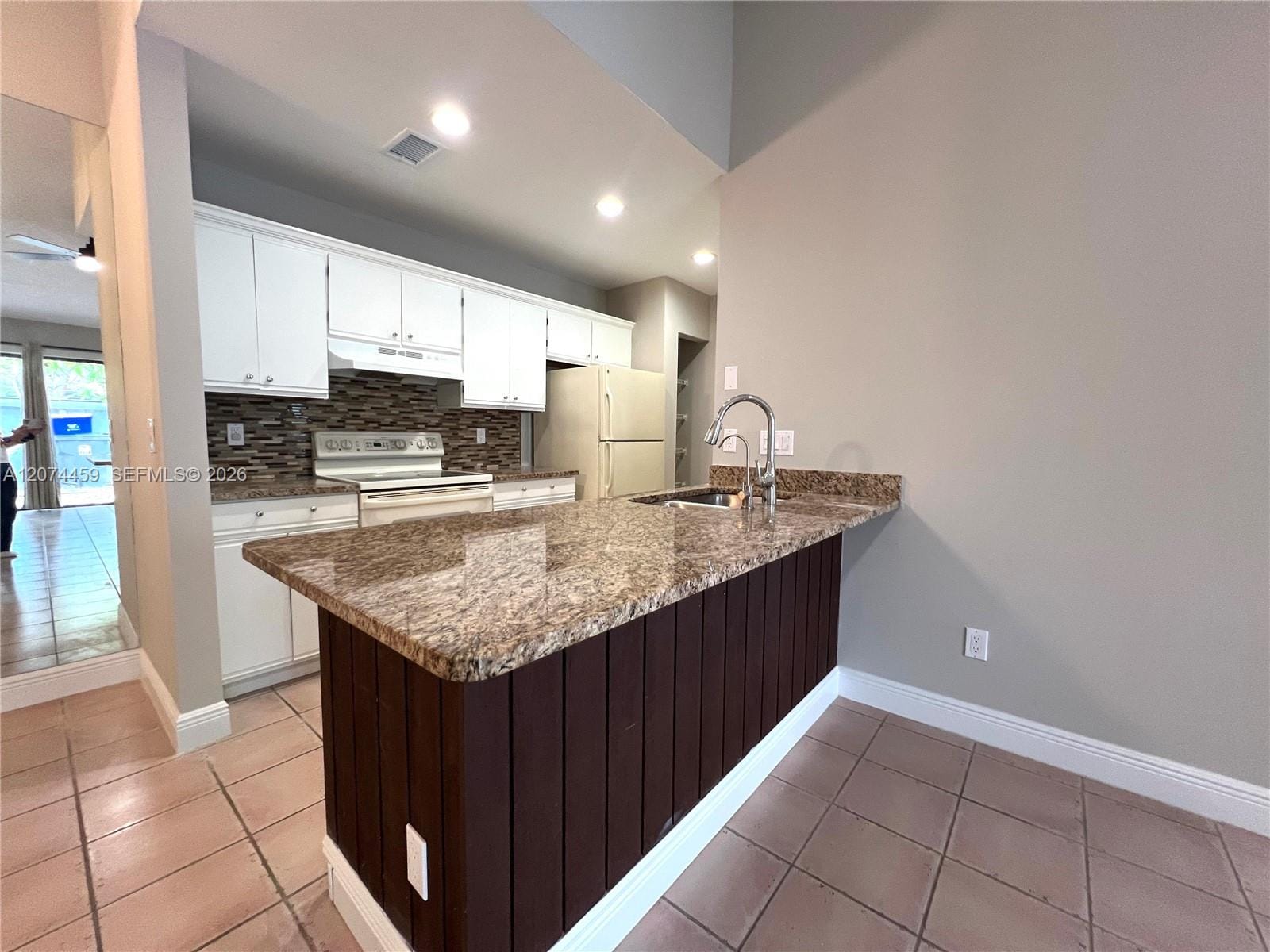 1077 Goldenrod Road — photo 5