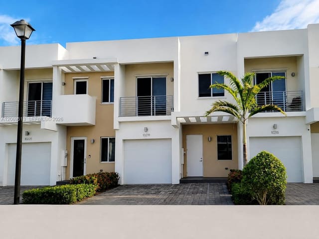 10219 NW 72nd Terrace, Doral, FL 33178