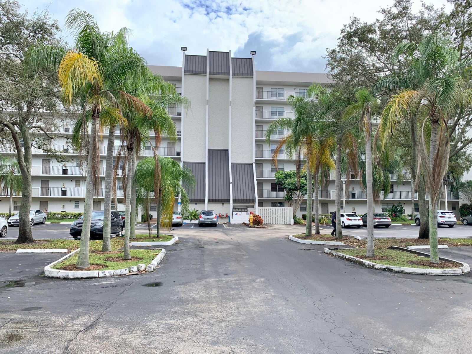 3100 W ROLLING HILLS Circle 309