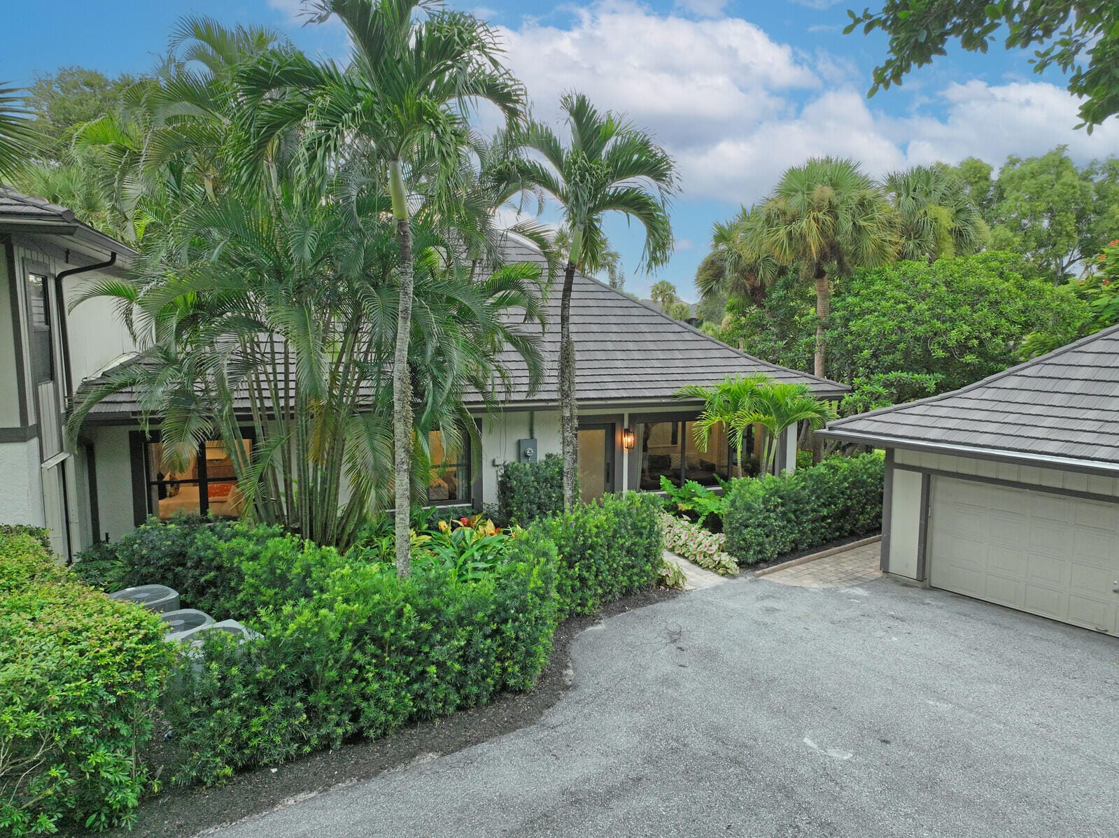 2735 POLO ISLAND Drive K104 — photo 1
