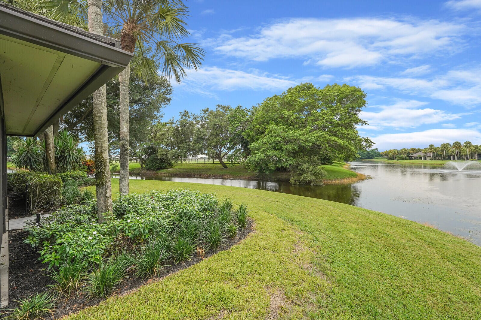 2735 POLO ISLAND Drive K104 — photo 3