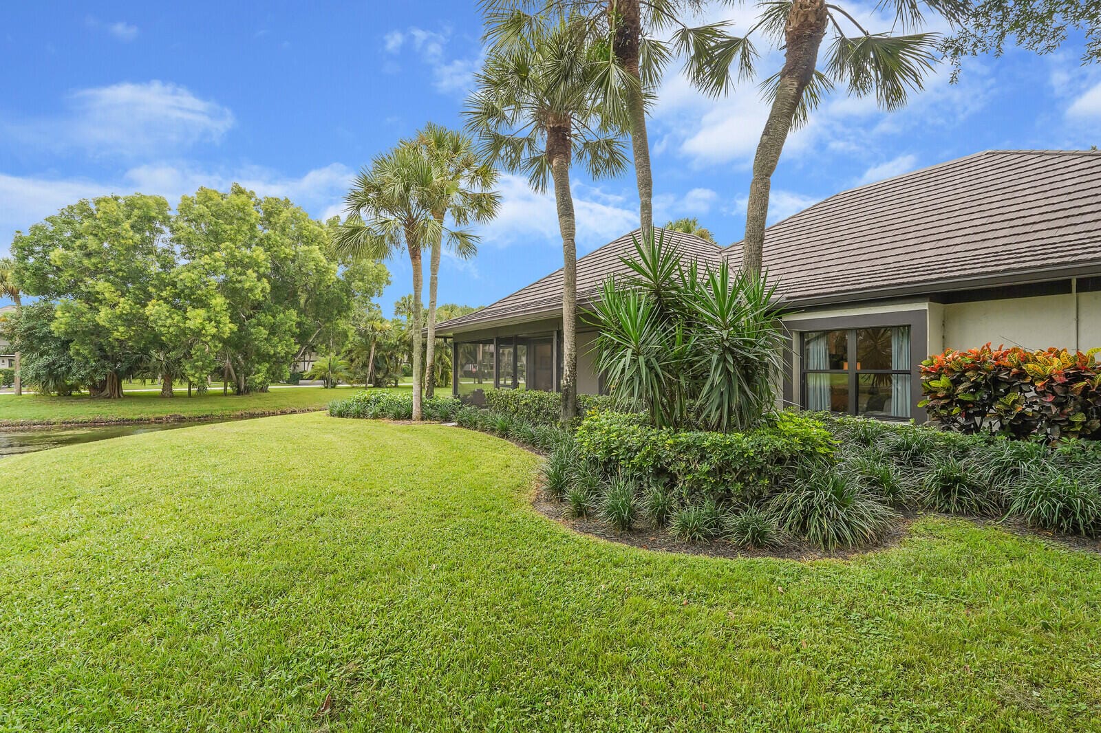2735 POLO ISLAND Drive K104 — photo 4