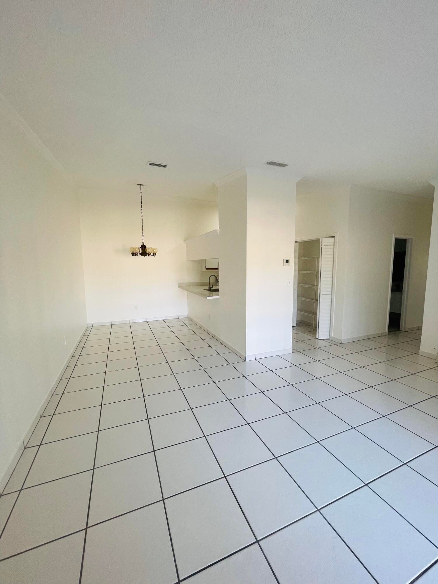 18340 Mediterranean Boulevard 2806, Hialeah, FL 33015 photo 4