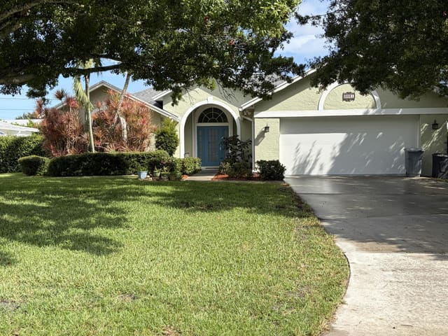 8081 SE HELEN Terrace, Hobe Sound, FL 33455