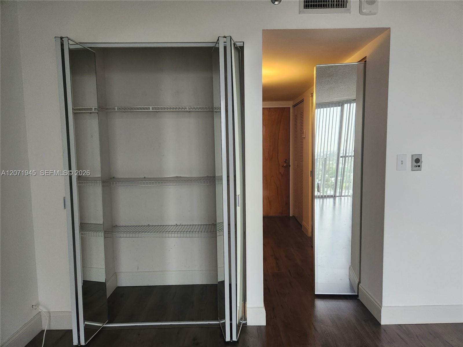 7601 E Treasure Drive 1501 — photo 8