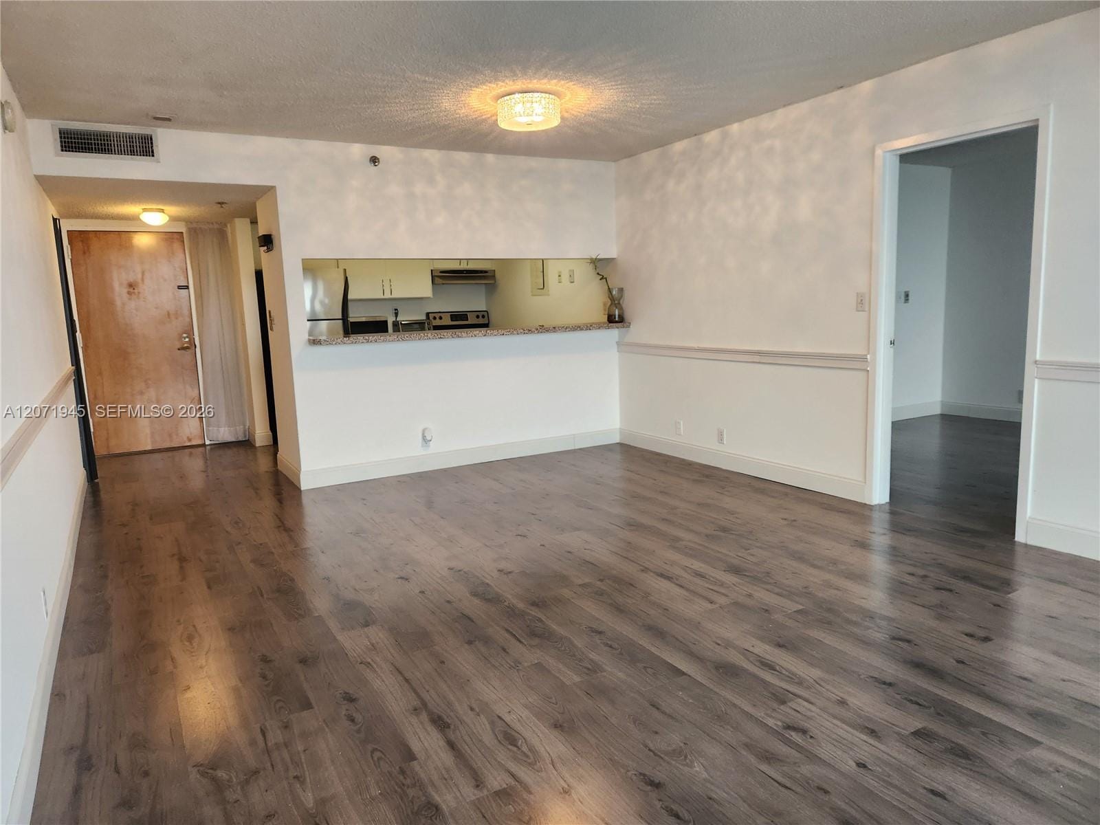 7601 E Treasure Drive 1501 — photo 11