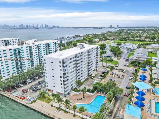 7545 E Treasure Drive 1A, North Bay Village, FL 33141