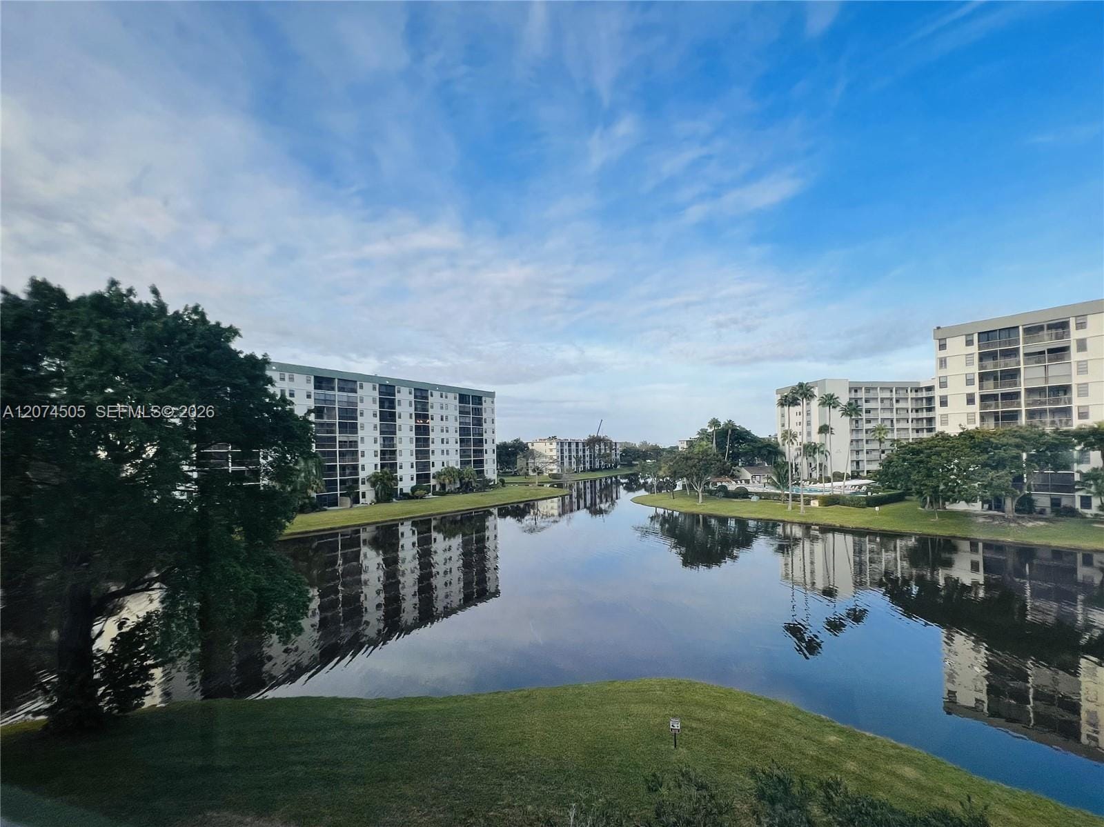 2309 S Cypress Bend Drive 414C, Pompano Beach, FL 33069 photo 12
