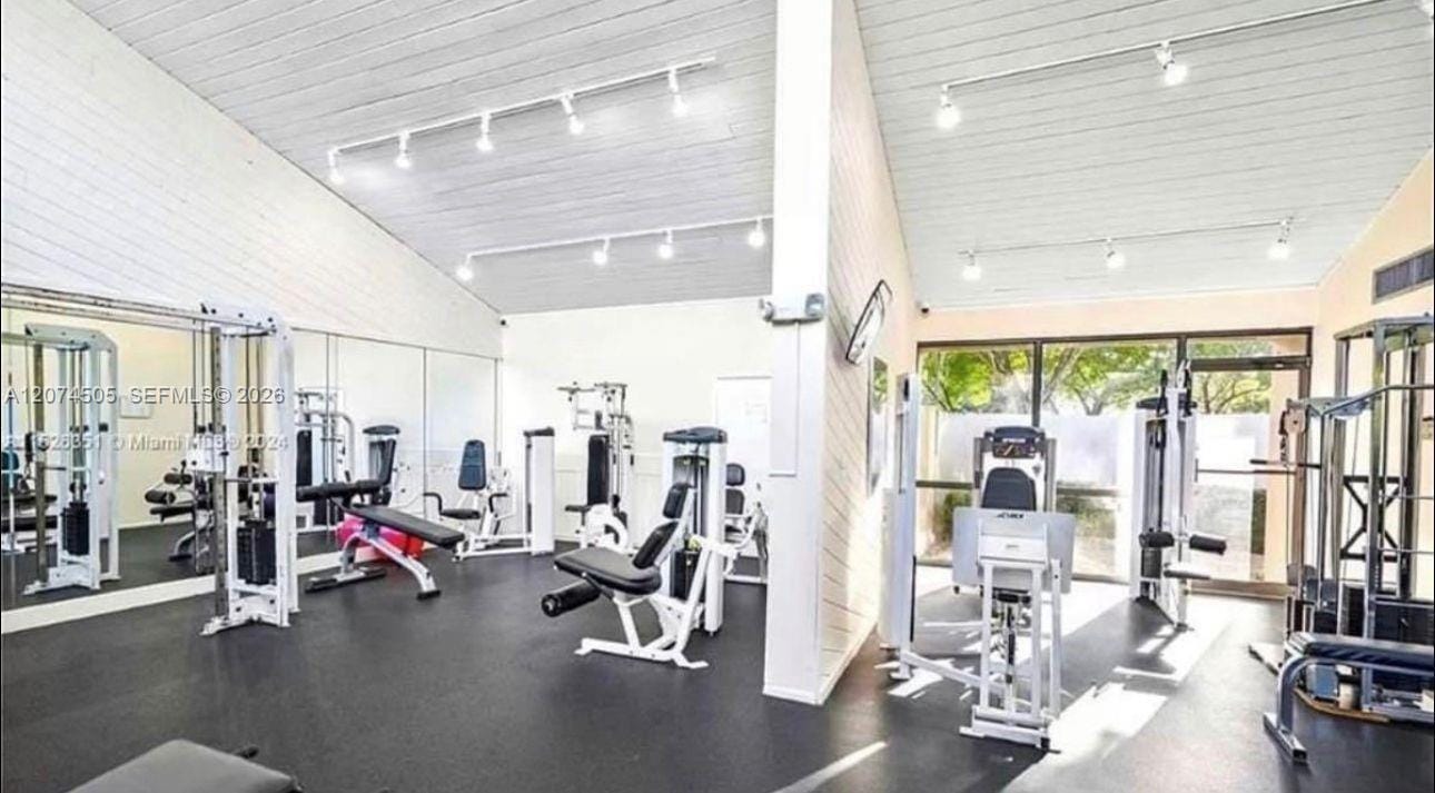 2309 S Cypress Bend Drive 414C, Pompano Beach, FL 33069 photo 15