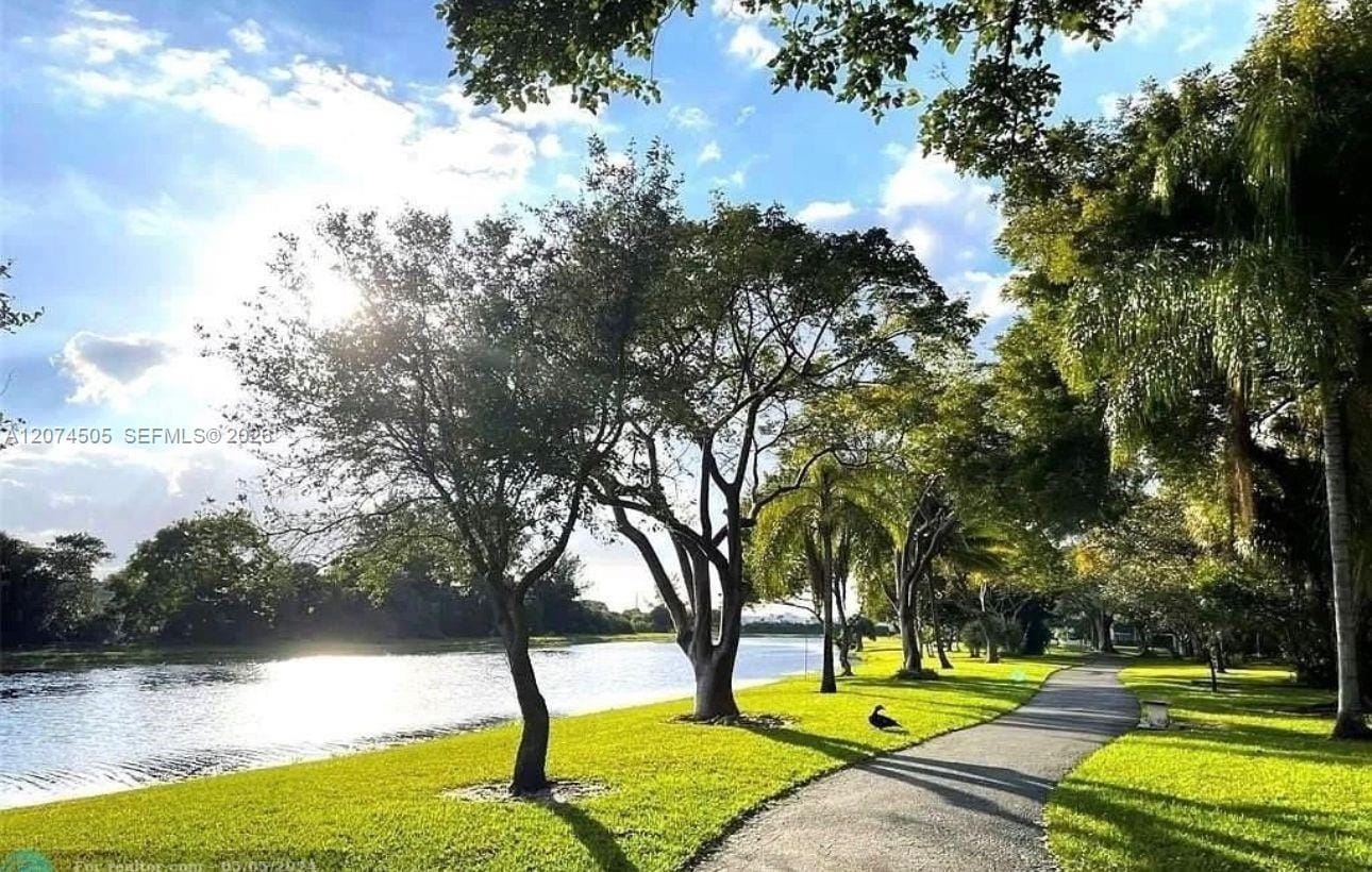 2309 S Cypress Bend Drive 414C, Pompano Beach, FL 33069 photo 17