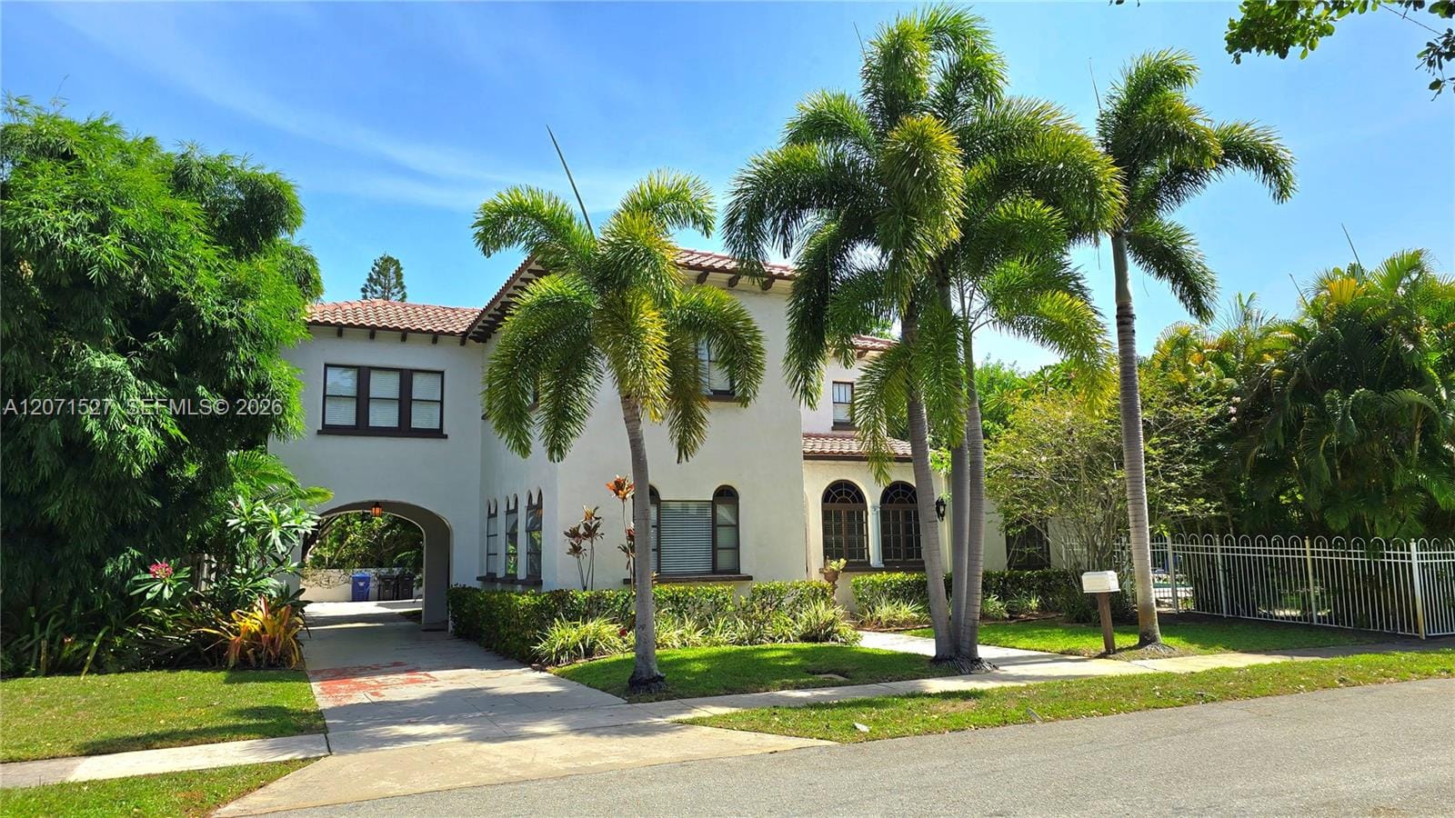 219 S 17th Avenue S, Lake Worth, FL 33460