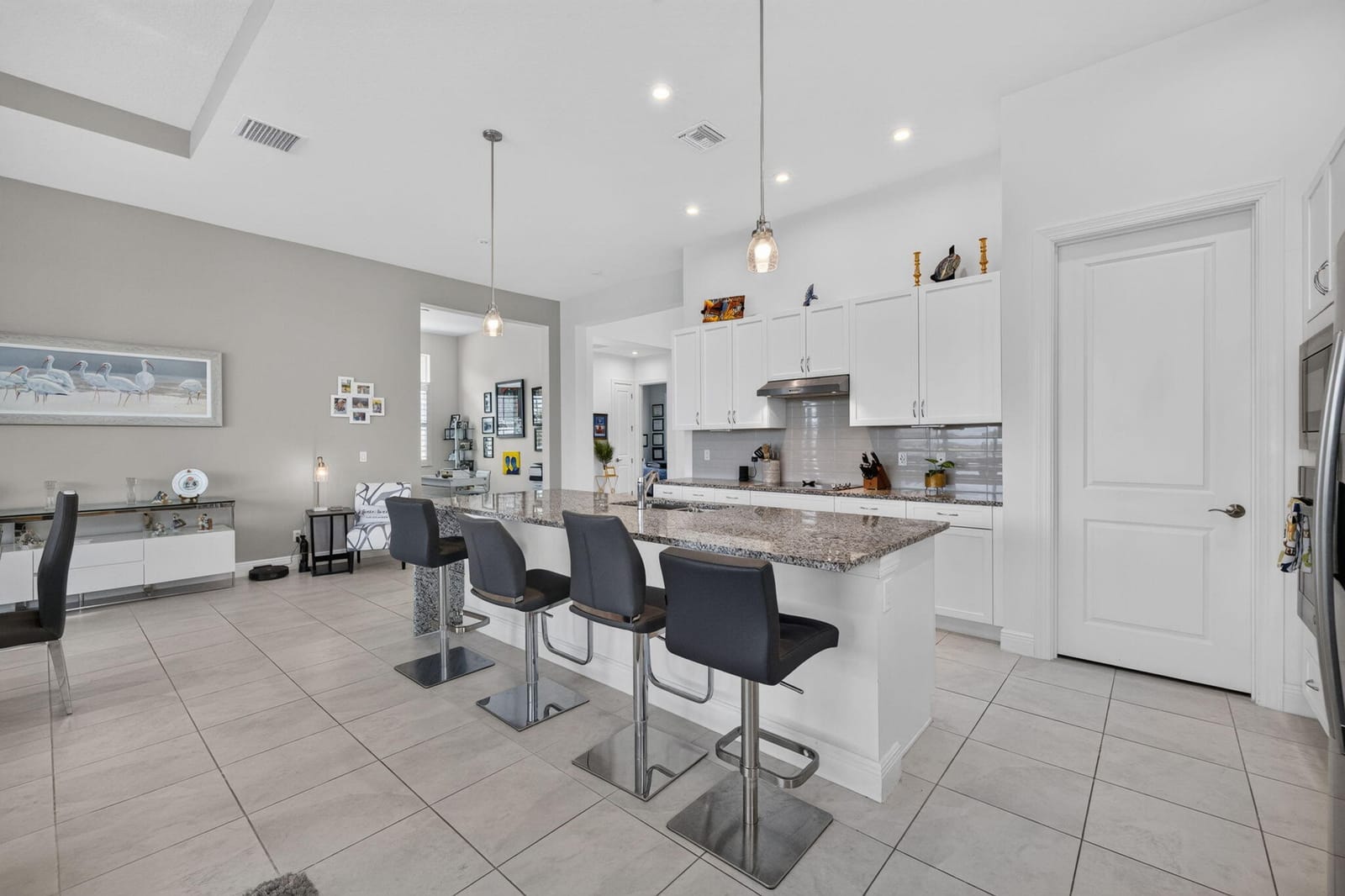 8605 SW CANTANTE Way — photo 3
