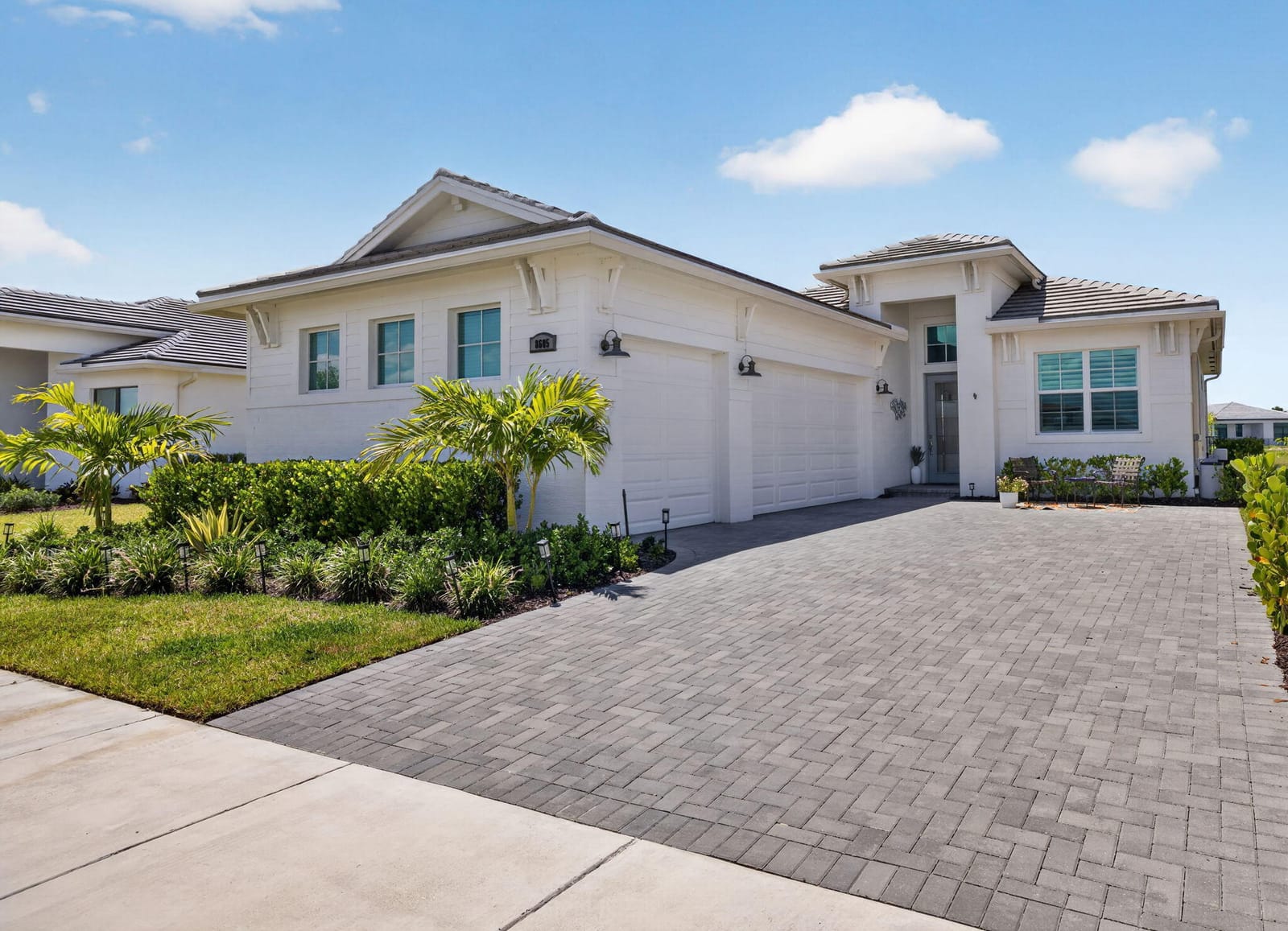 8605 SW CANTANTE Way