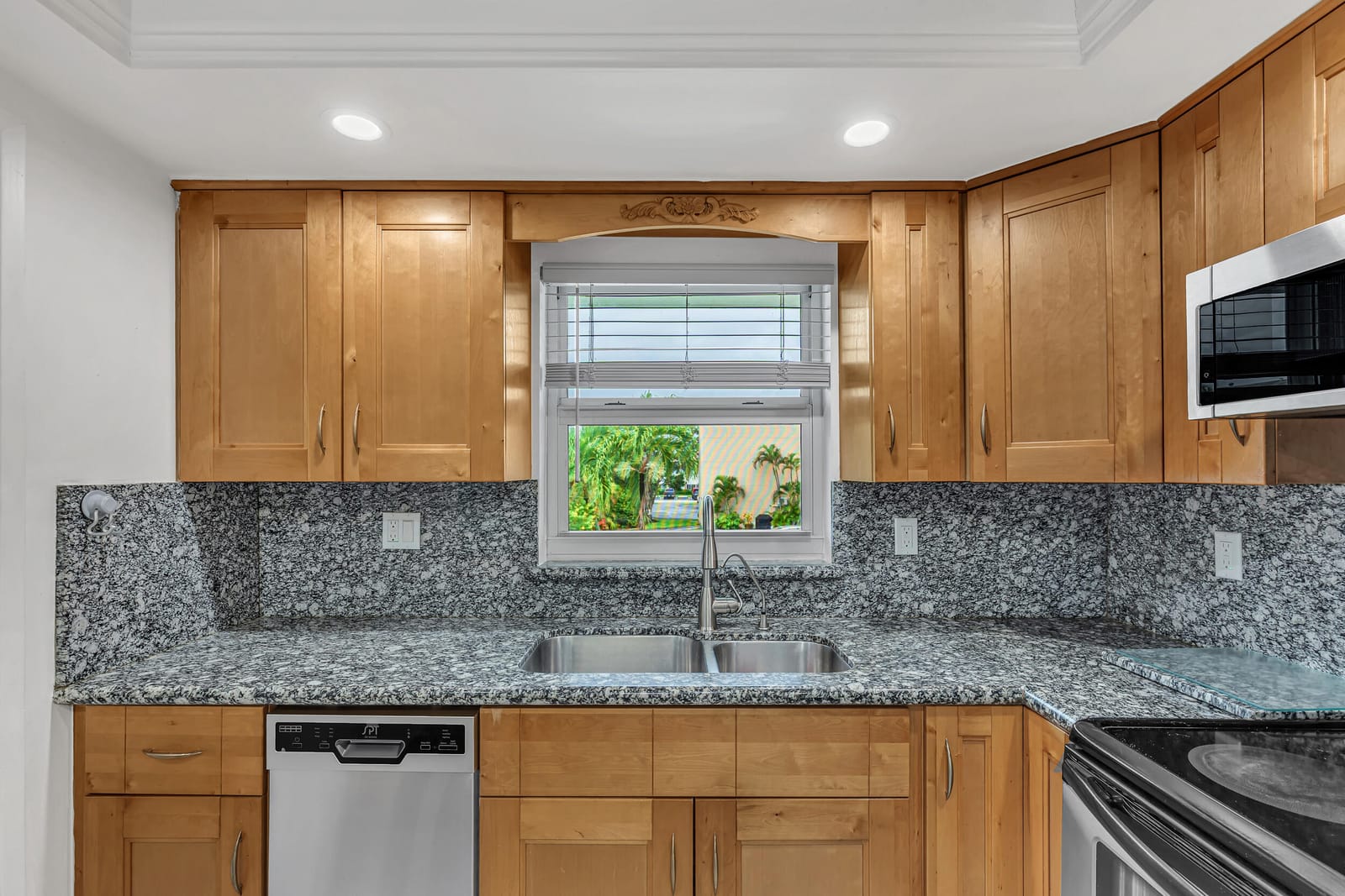651 PINE Drive 204 — photo 12