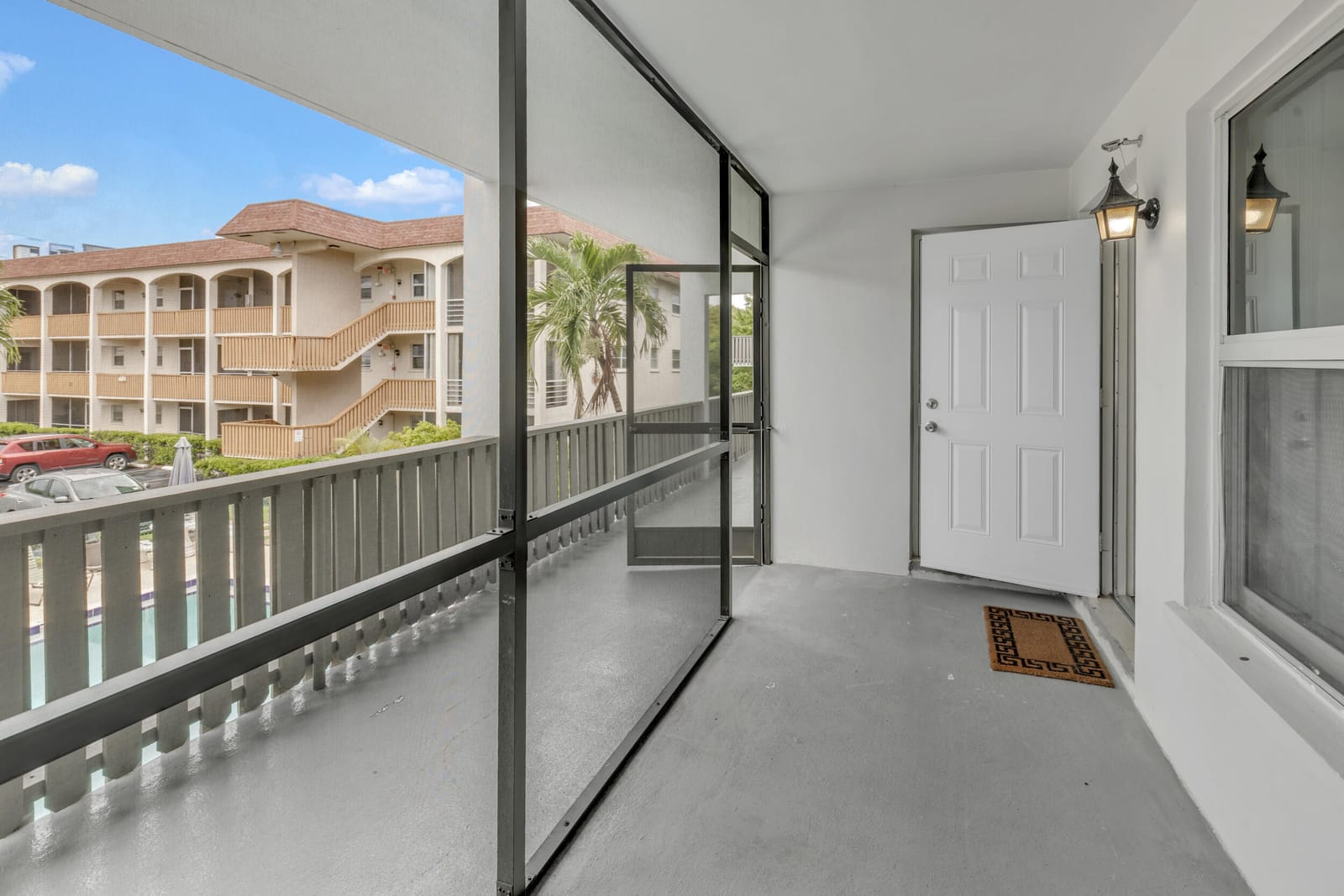 651 PINE Drive 204 — photo 3
