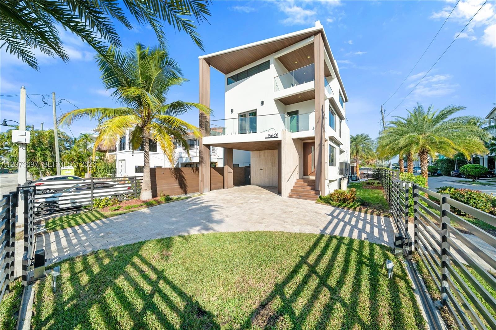 5601 N Ocean Drive, Hollywood, FL 33019