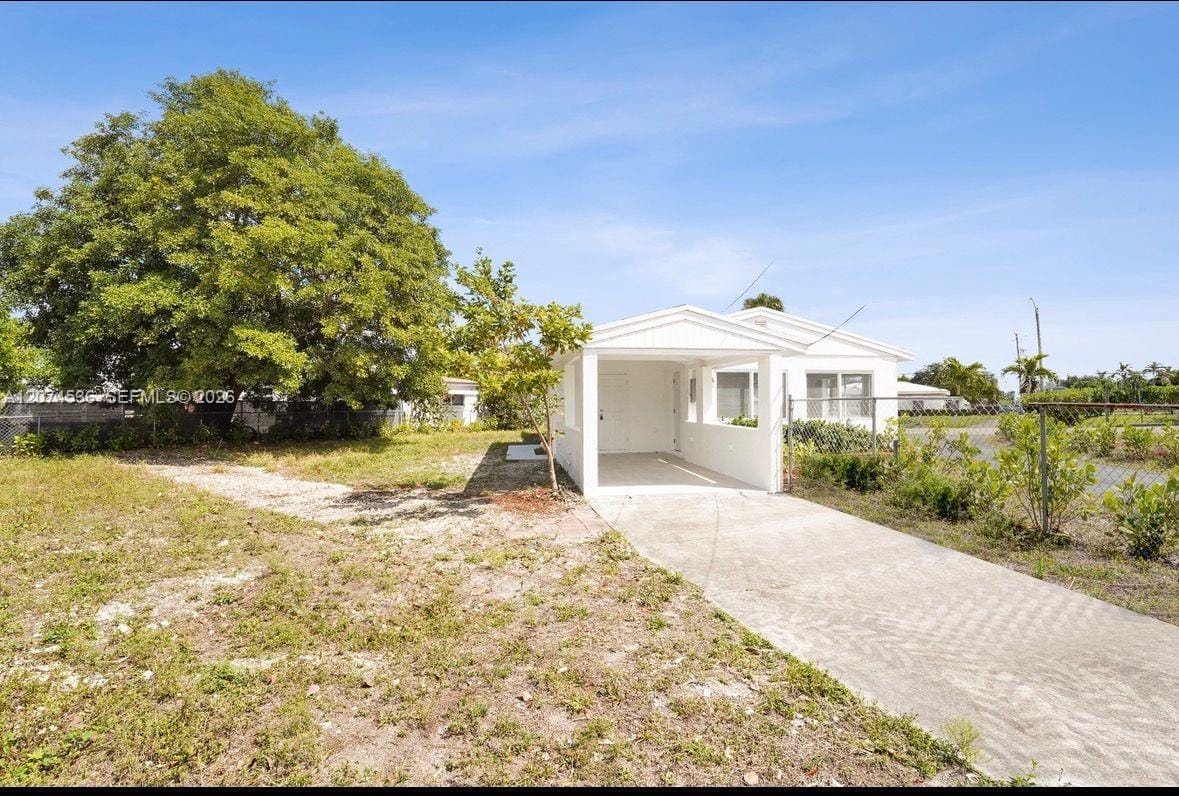 4701 N Andrews Avenue, Oakland Park, FL 33309 photo 2