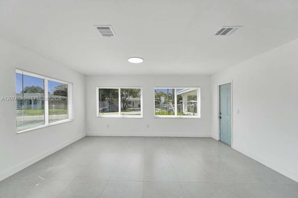 4701 N Andrews Avenue, Oakland Park, FL 33309 photo 5