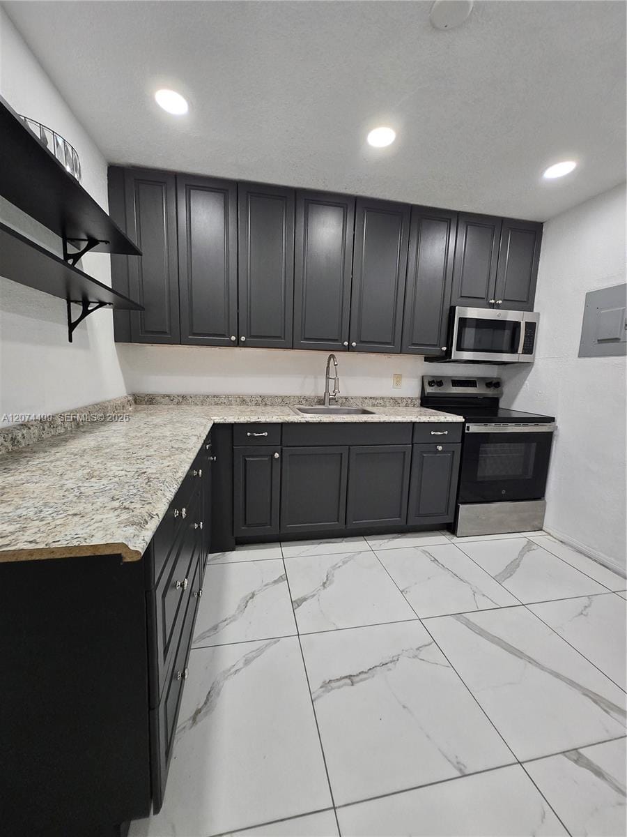 154 NW 14th Way B, Dania Beach, FL 33004