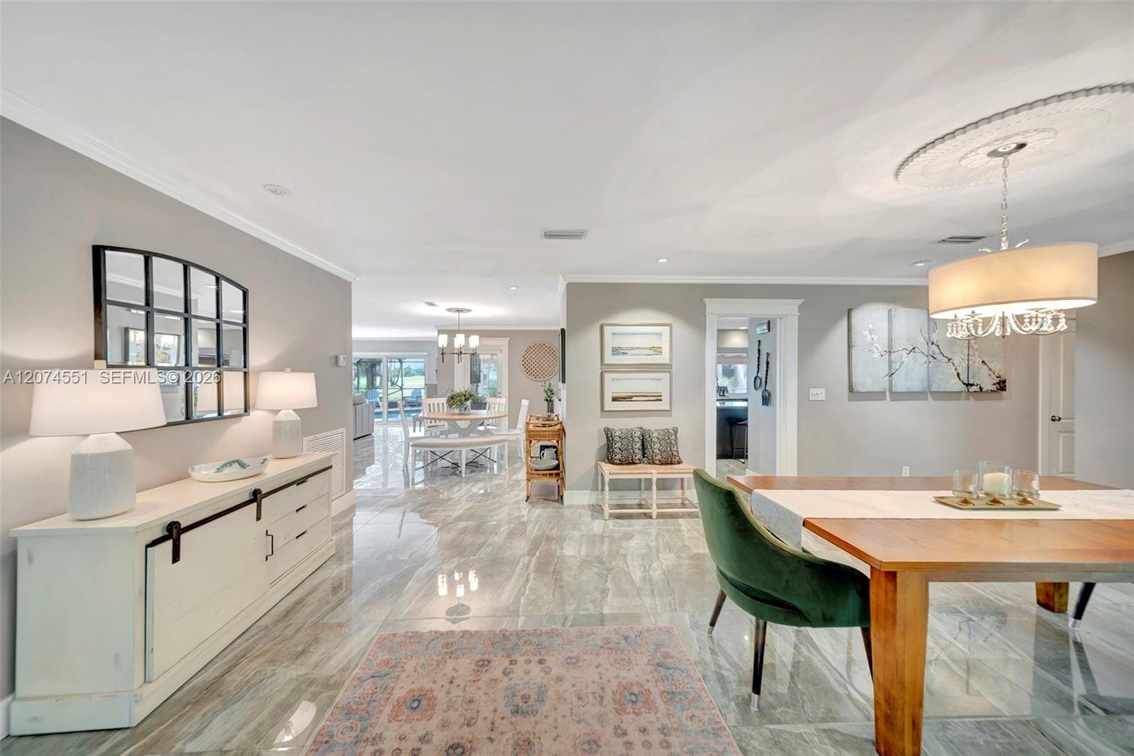 560 W Tropical Way — photo 11