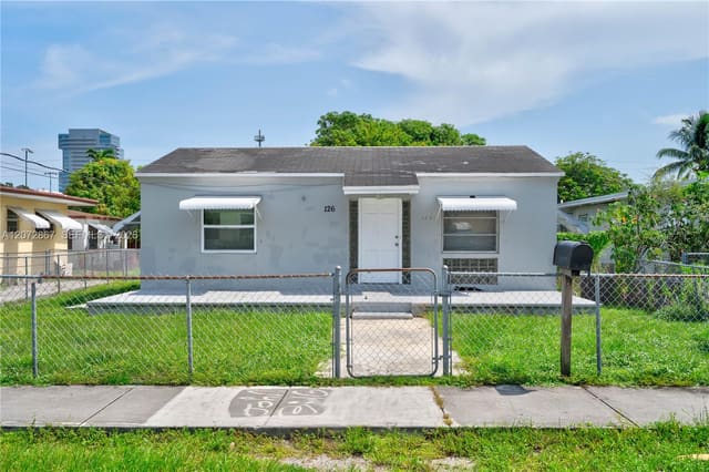126 SE 4th Street, Hallandale Beach, FL 33009