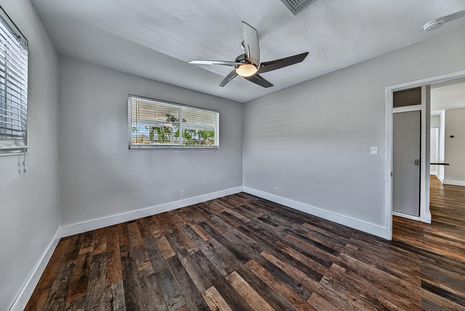 4821 NE 6th Avenue, Oakland Park, FL 33334 photo 21