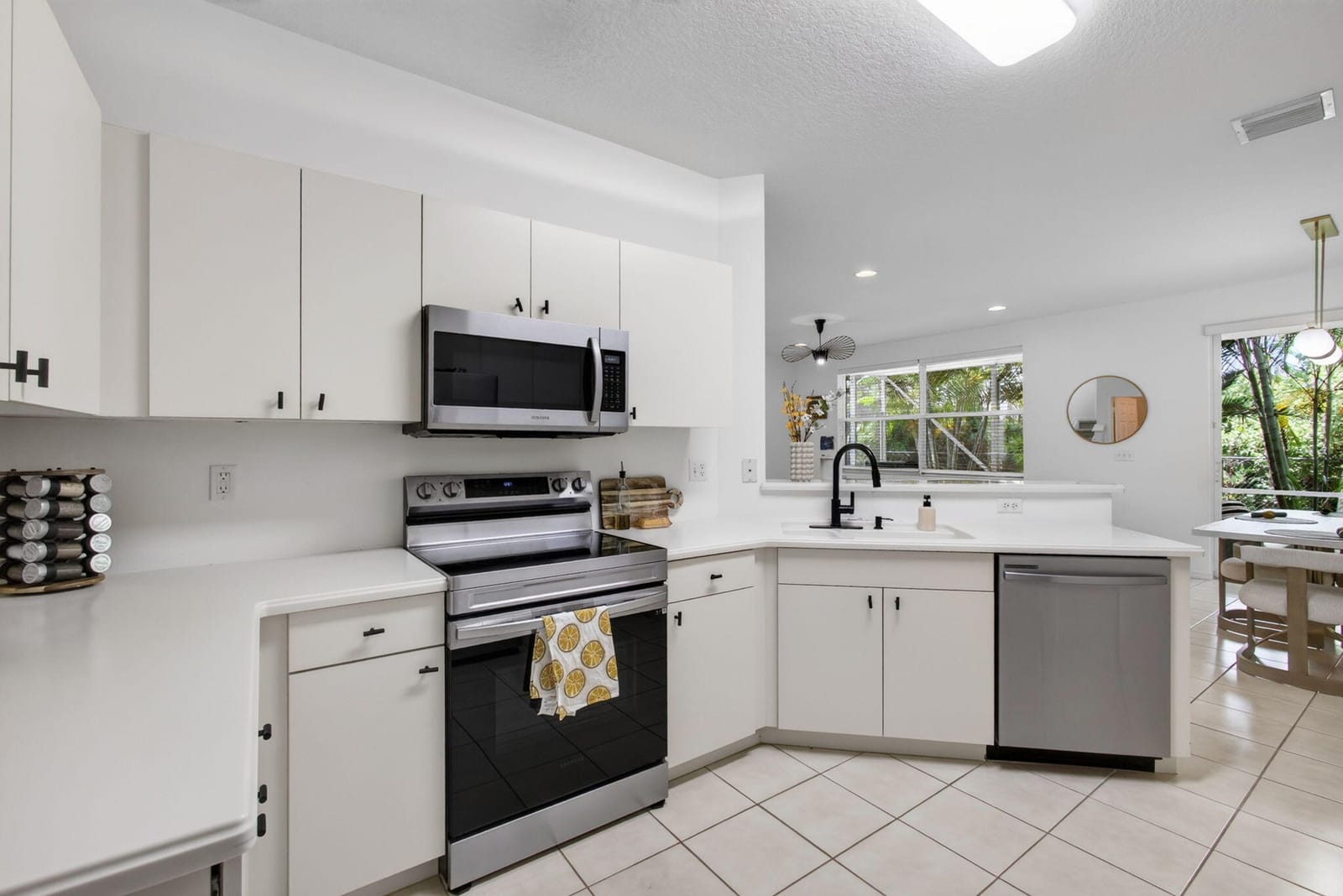 9181 VILLA PALMA Lane — photo 5
