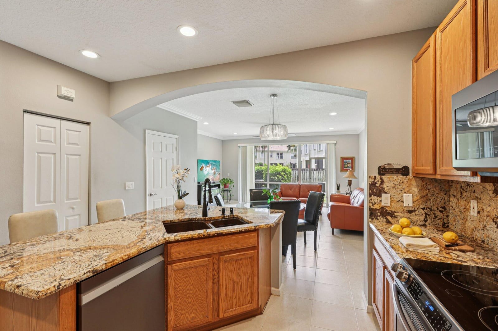 9070 TREMEZZO Lane — photo 4