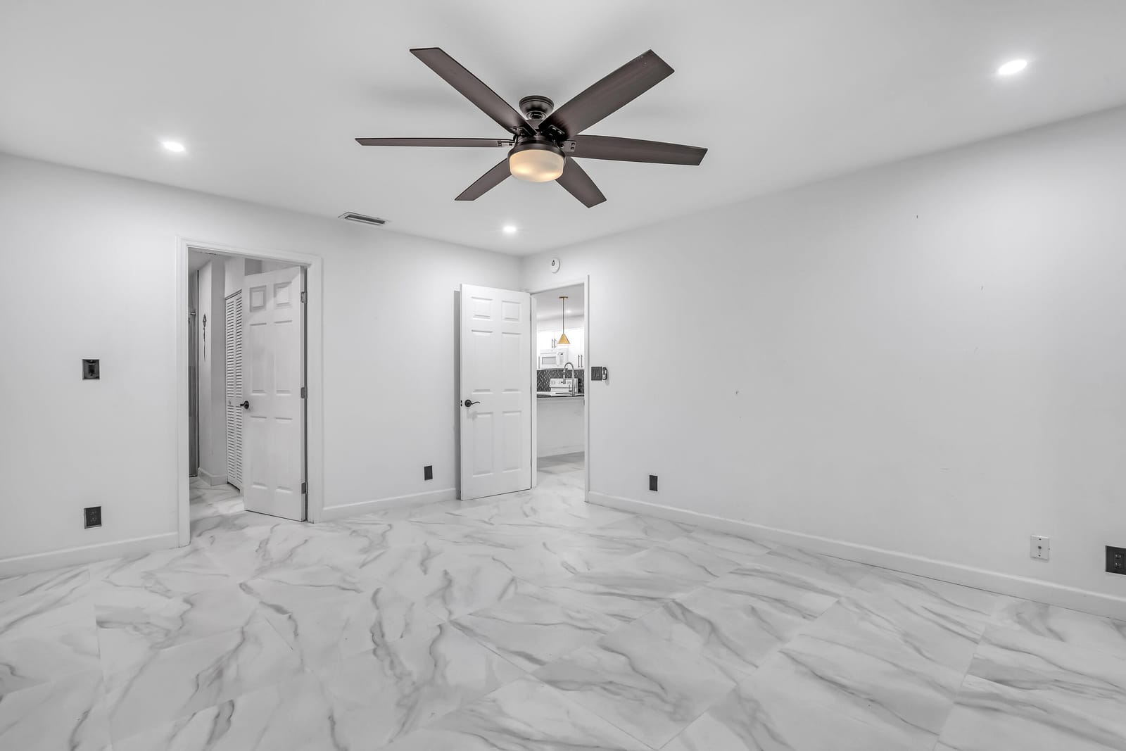 13233 Lucinda Palm Court B — photo 8