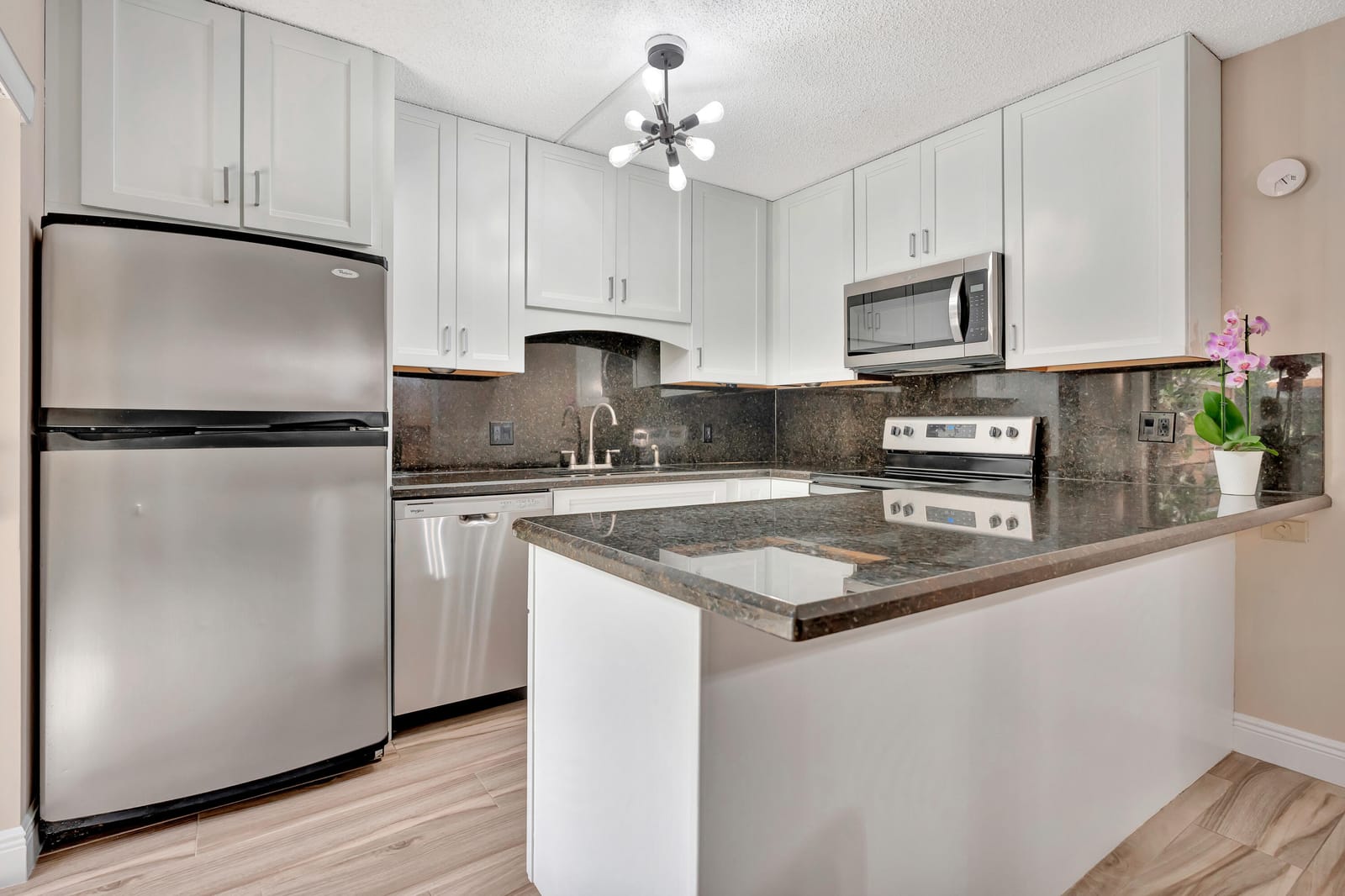 207 2nd Terrace — photo 8