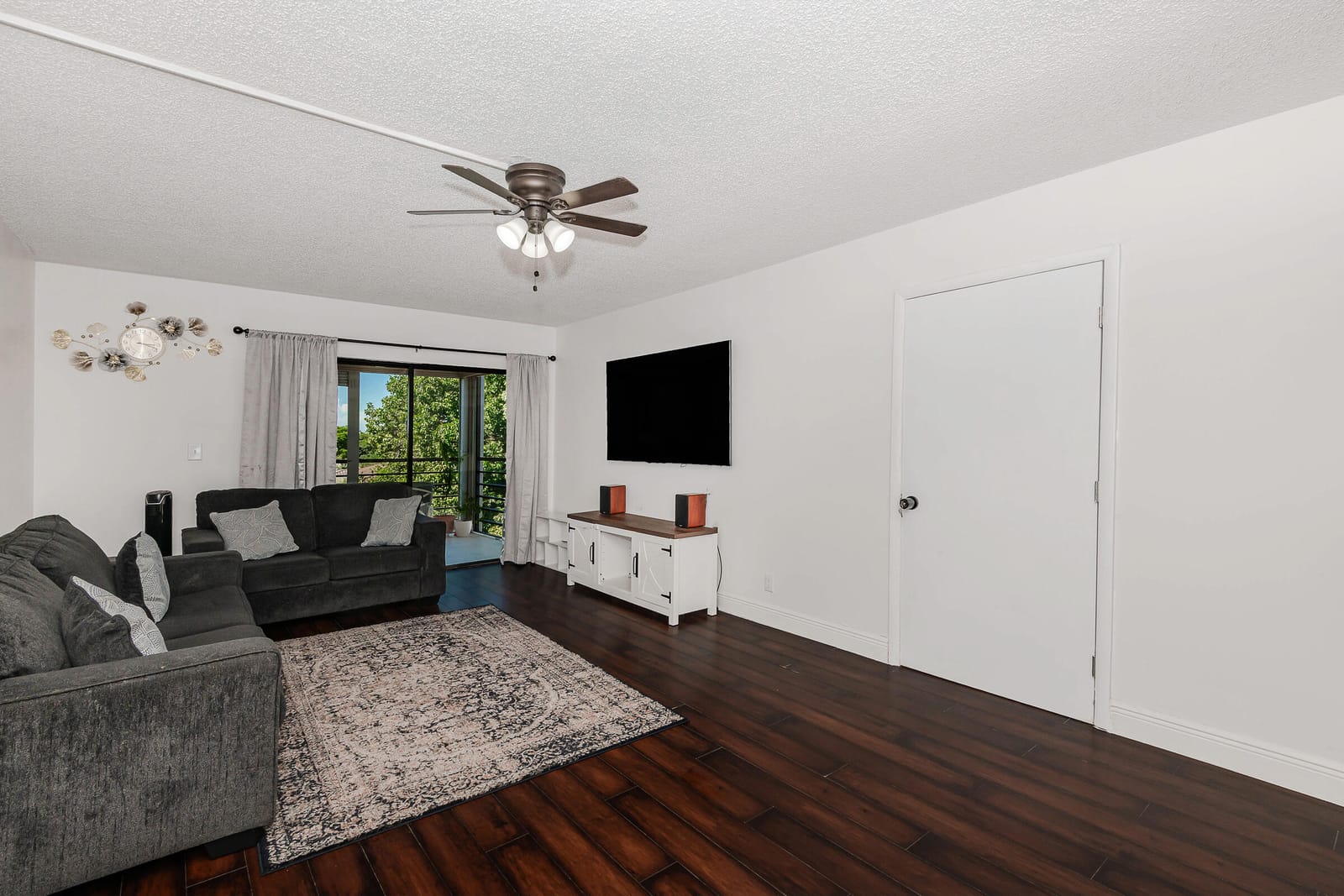 9235 SW 8th Street 502 — photo 3