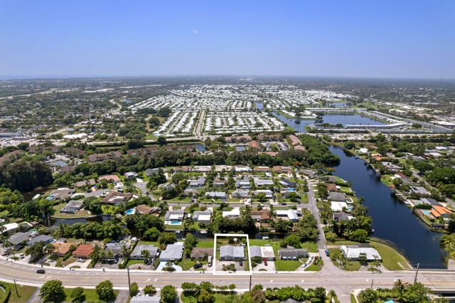 1054 OLD BOYNTON Road, Venetian Park, Boynton Beach, FL