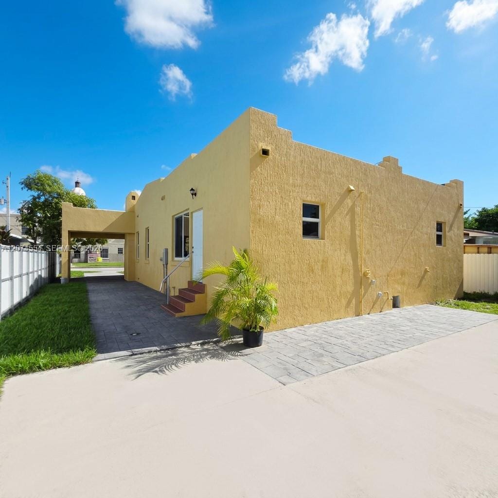 1934 NW 35th Street — photo 5