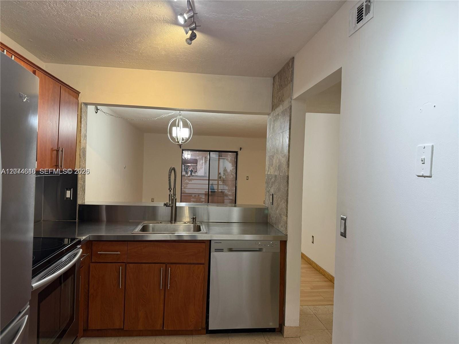 20800 NE 8th Court 206-17 — photo 11