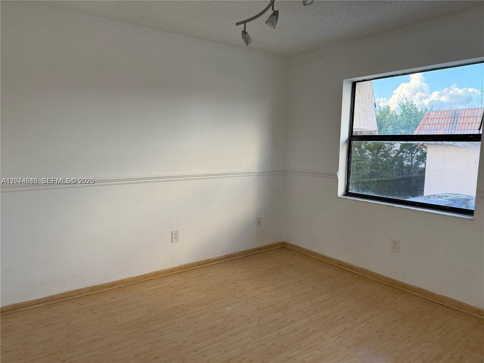 20800 NE 8th Court 206-17 — photo 9