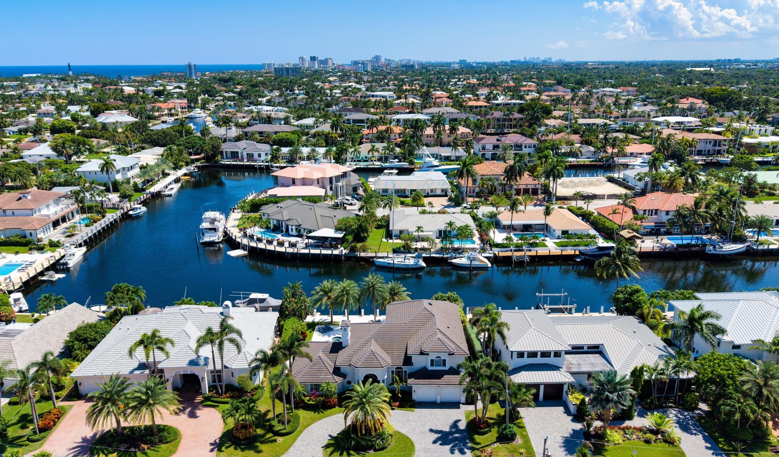 2520 NE 35th Street, Lighthouse Point, FL 33064