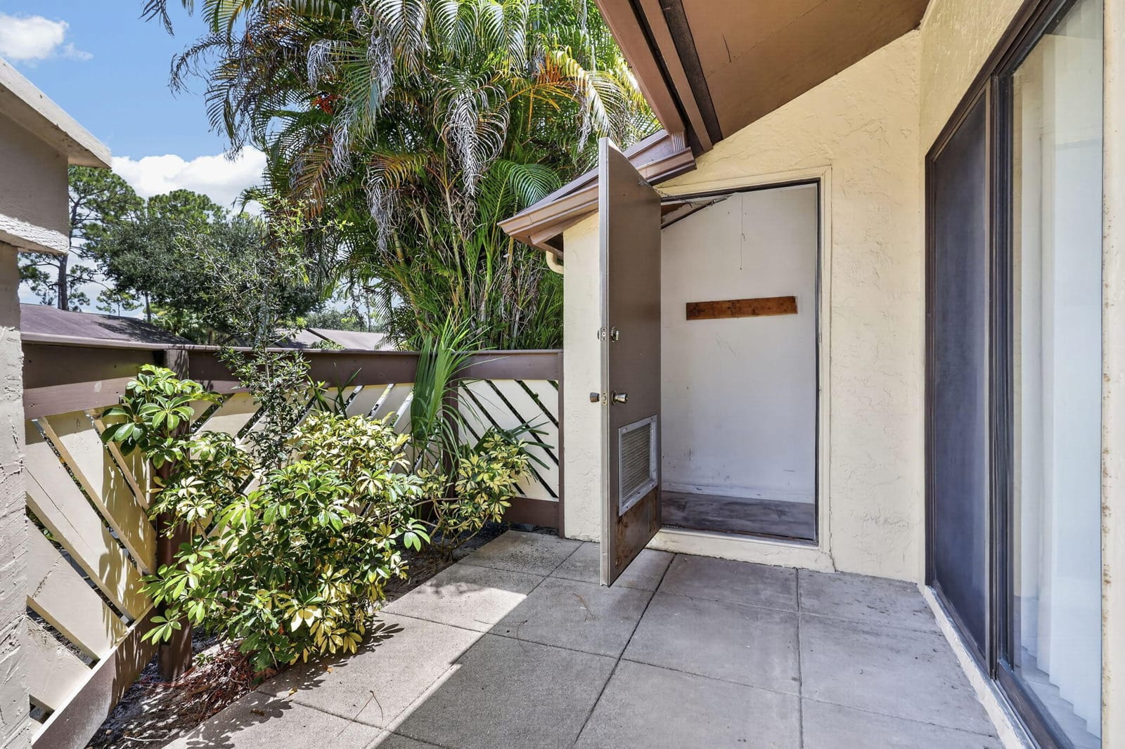184 MASTIC TREE Court, Royal Palm Beach, FL 33411 photo 5