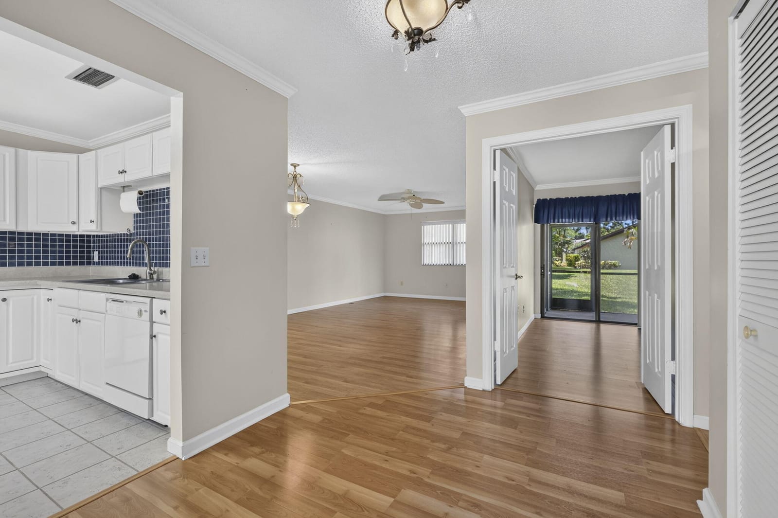 184 MASTIC TREE Court, Royal Palm Beach, FL 33411 photo 8