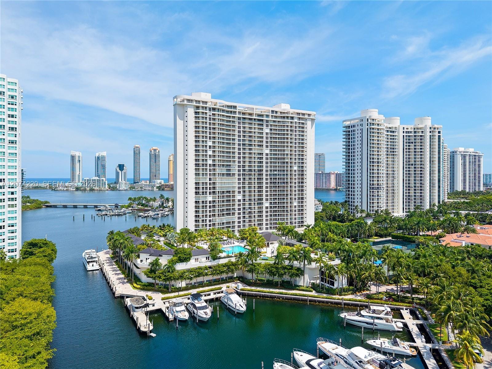 7000 Island Boulevard 609 — photo 10