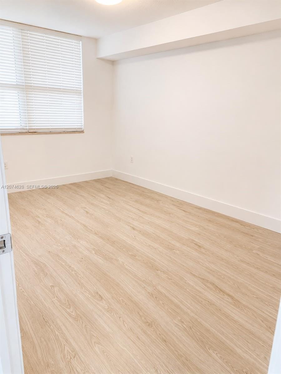 19501 W Country Club Drive 408 — photo 8