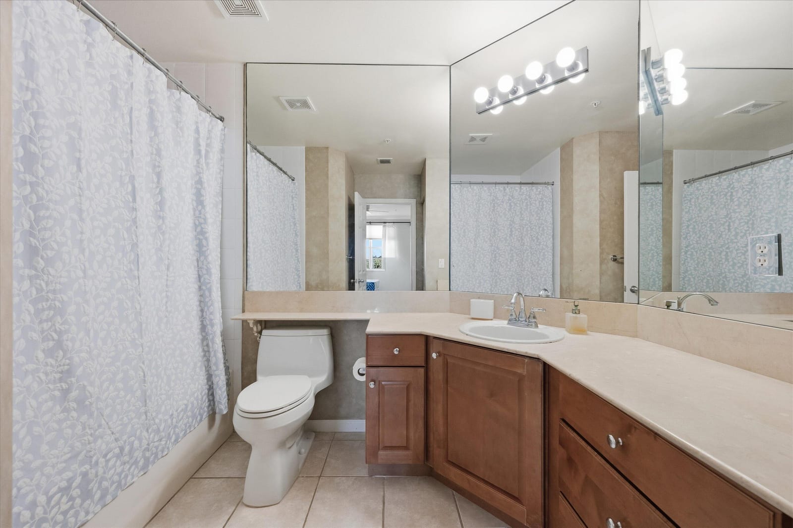 11750 SAINT ANDREWS Place 303, Wellington, FL 33414 photo 15