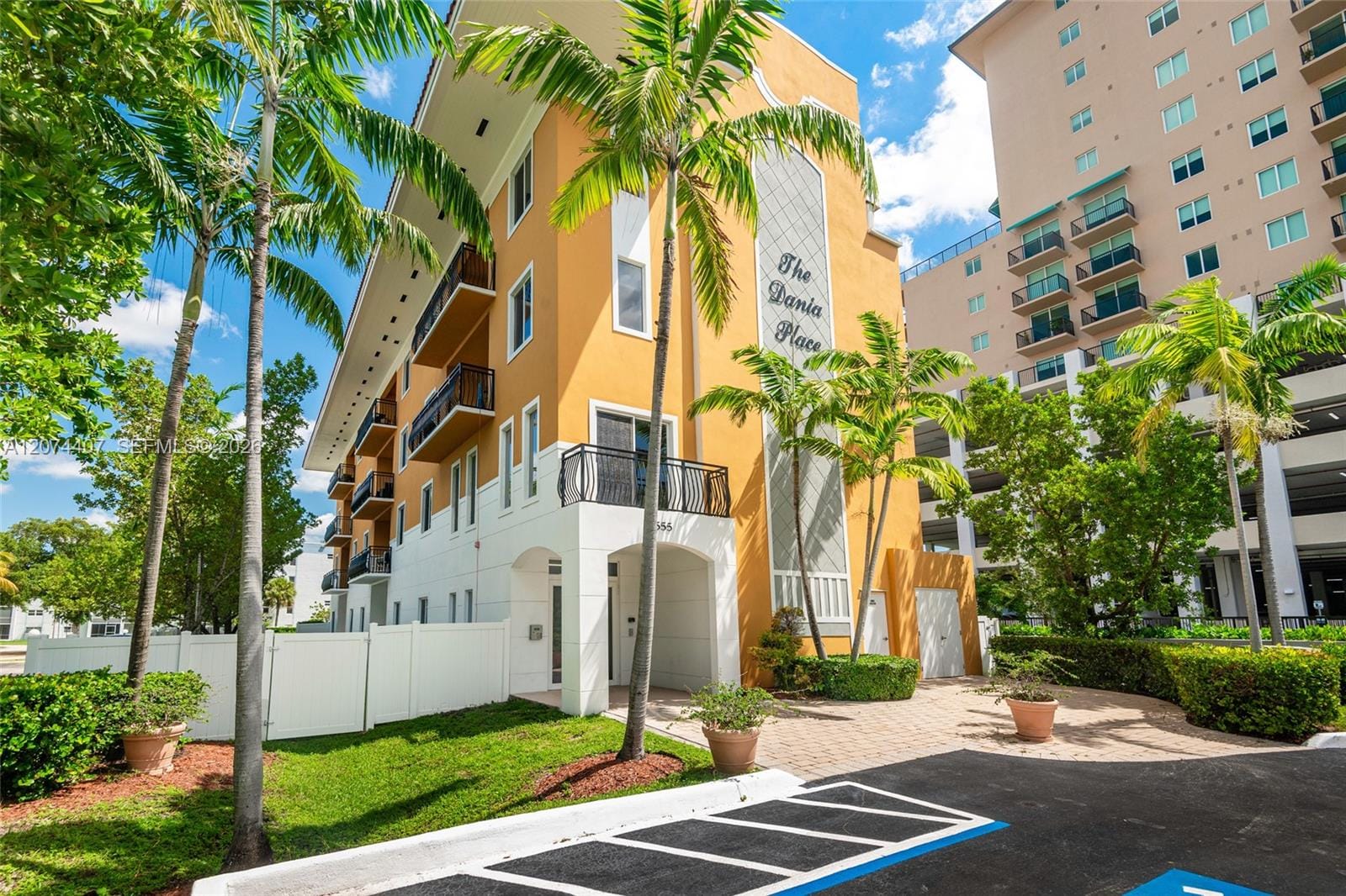 555 E Dania Beach Boulevard 9 — photo 2