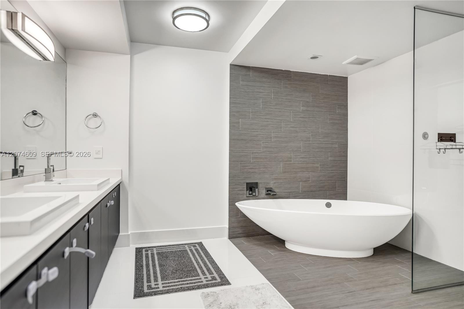 330 Sunny Isles Boulevard 5-906, Sunny Isles Beach, FL 33160 photo 14