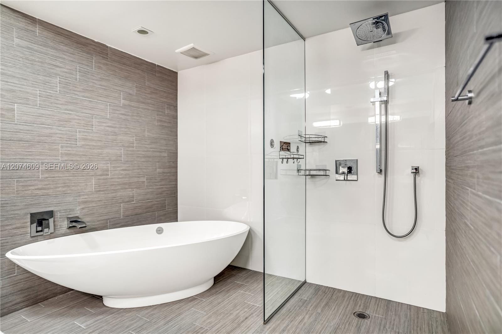 330 Sunny Isles Boulevard 5-906, Sunny Isles Beach, FL 33160 photo 17