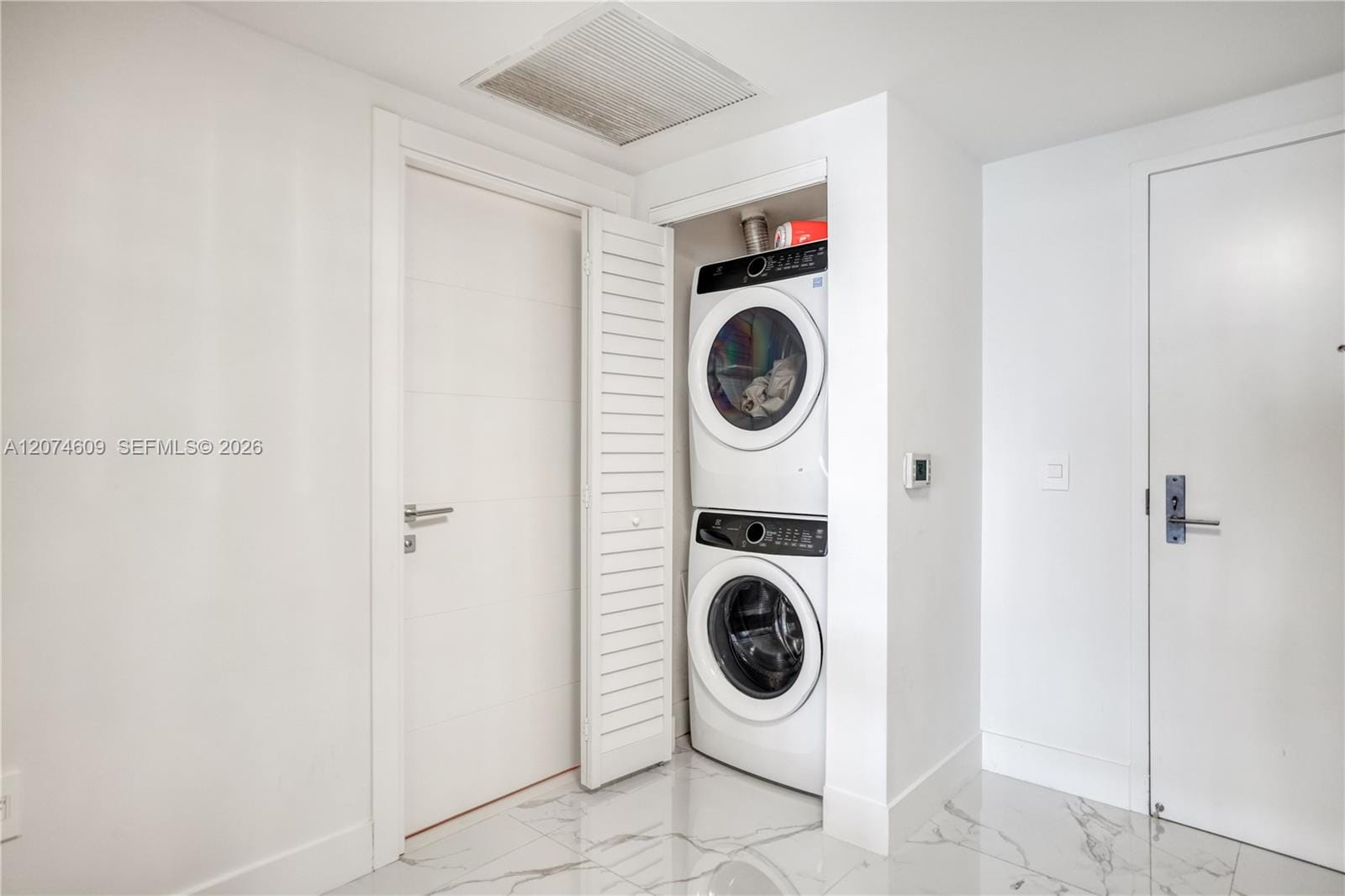 330 Sunny Isles Boulevard 5-906 — photo 4