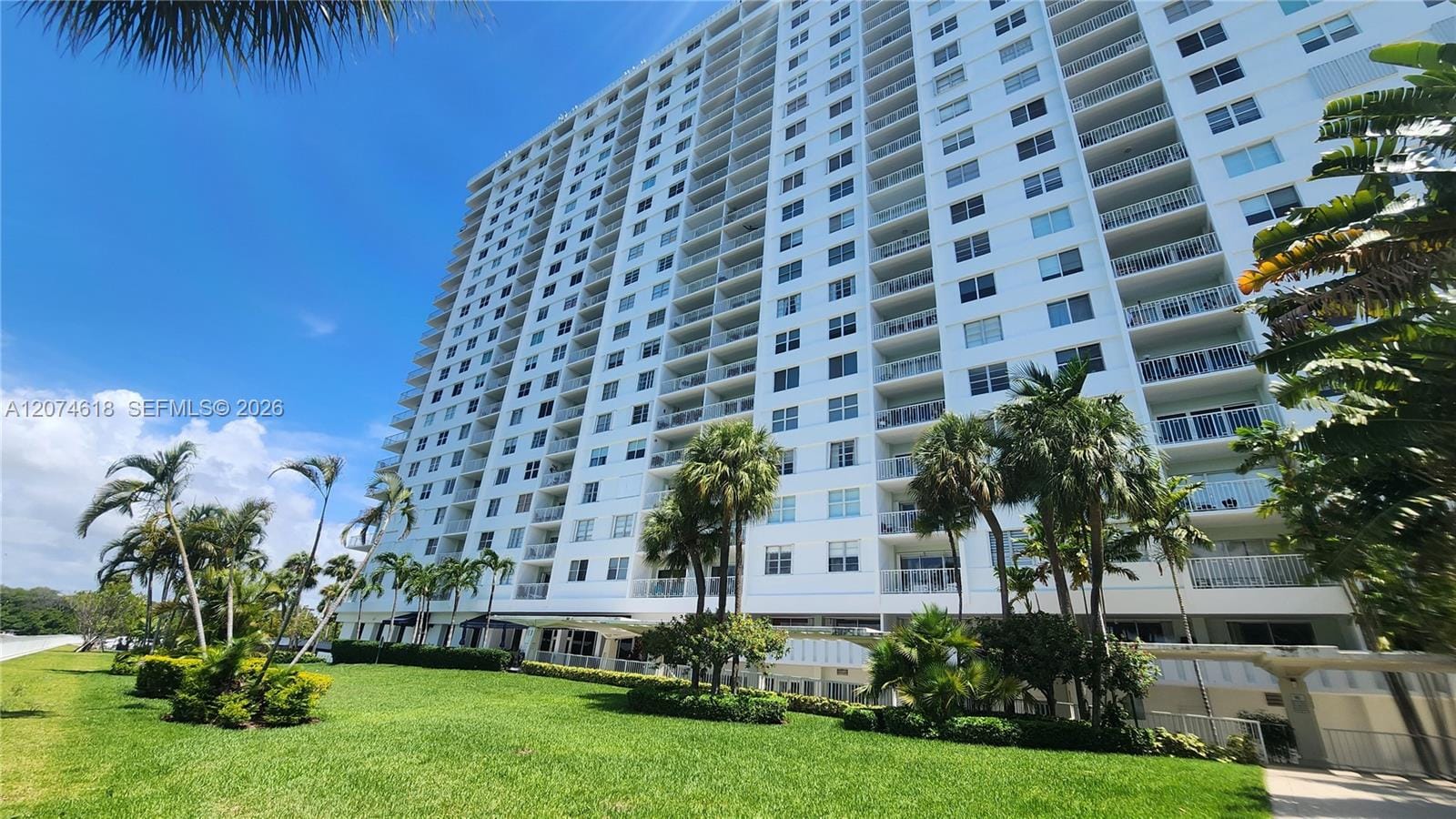 500 Bayview Drive 1725