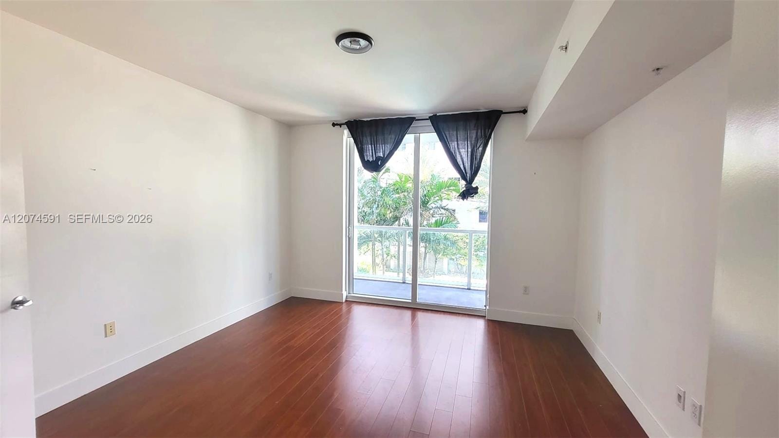 253 NE 2nd Street 1004, Miami, FL 33132 photo 12