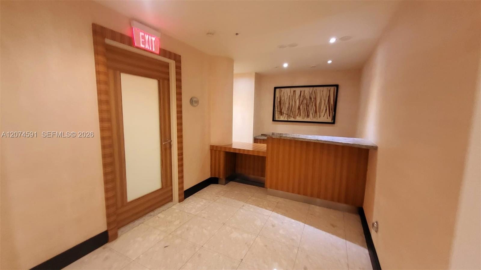 253 NE 2nd Street 1004, Miami, FL 33132 photo 14