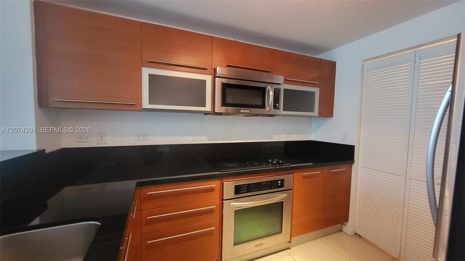 253 NE 2nd Street 1004, Miami, FL 33132 photo 8