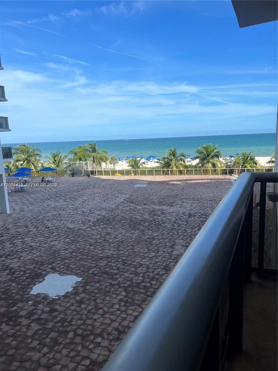 6039 Collins Avenue 423, Miami Beach, FL 33140